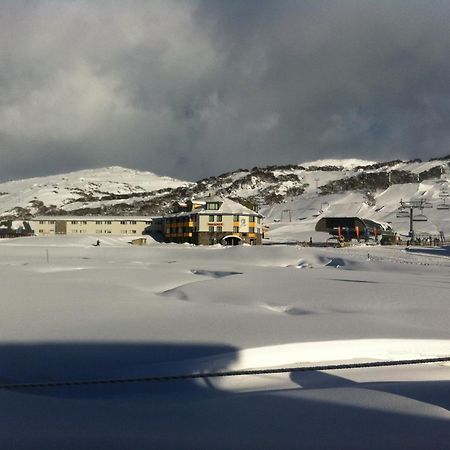 Perisher Manor Hotel Перишер-Вэлли Экстерьер фото